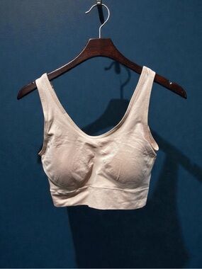 🌻NEW w/tag Nordstrom Rack Seamless Tank Bralette in Beige Size Small